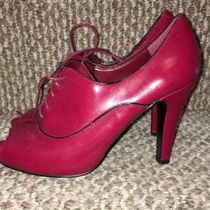 - Enzo Angiolini Red Real Leather Peep Toe Oxford Pumps Sexy AF